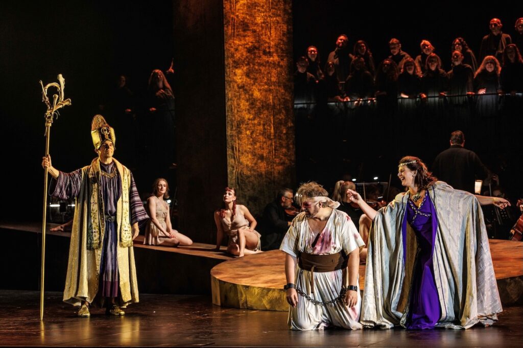 Simon Meadows and Rosario La Spina. Samson et Delila 2025. Photography by Robin J Halls