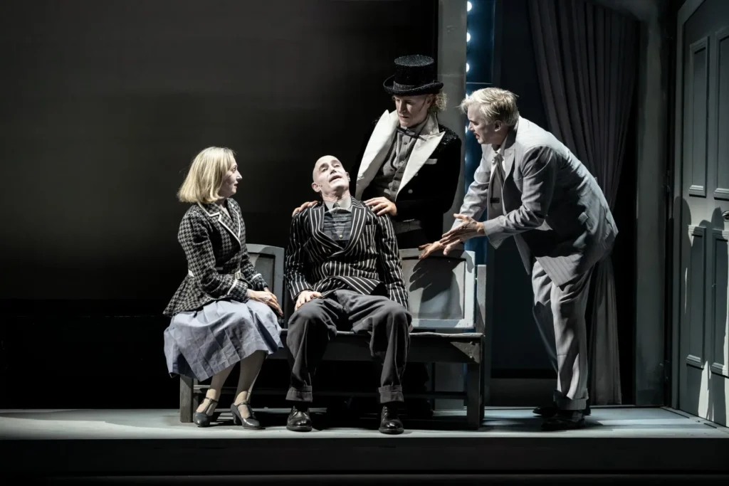 The 39 Steps, Sydney Opera House (NSW). Image by Cameron Grant